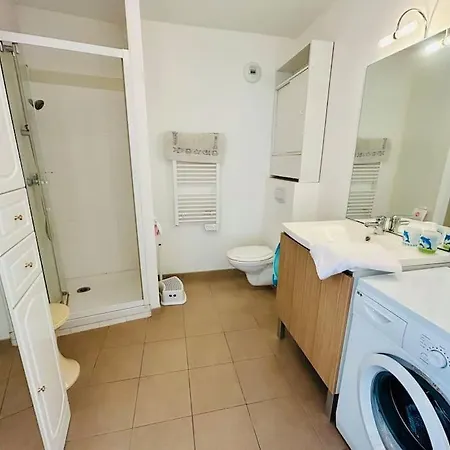 Daire T3/4-6pers/5'piedplage/centreville/parking/wifi